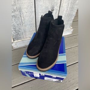 White Mountain Black Dear Booties
